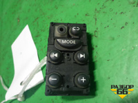 Модуль кнопок управления магнитолой (задний правый) (YUD501080PVJ) Land Rover Discovery 3 с 2004-2009г