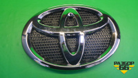 Эмблема на решётку радиатора (после 2017г) (7350160060) Toyota Land Cruiser Prado(150) с 2009г