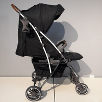 Детская прогулочная коляска Luxmom 636 черная